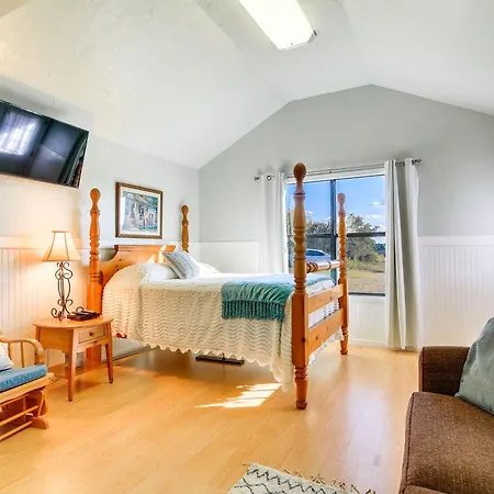 Ranch Cabin With Decks, 10 Mi To Fredericksburg